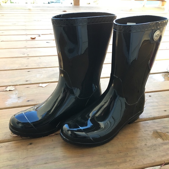 ugg mid calf rain boots